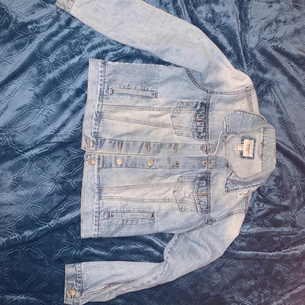 #forever21 distressed jean jacket